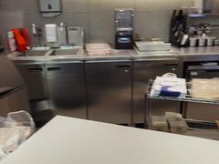 -瑞幸咖啡(巴黎春天陕西路店)