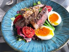 牛排鲜蔬沙拉-Hi City·城市之巅