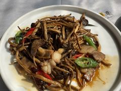 -吴越荣记苏州菜·松鼠桂鱼100%活鱼现做(斜塘老街店)