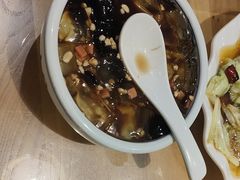 -严记小天府酸菜鱼(西四路店)