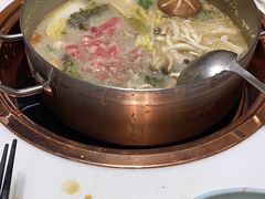 -洪氏嗨捞·猪肚鸡火锅(阳光天地店)