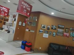-雅悦齿科(顾村公园店)