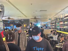 -大头虾越式风味餐厅(光明广场店)