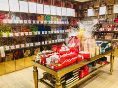 零售区-VENCHI 闻绮(北京国贸商城店)