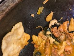 -鲁员外地锅鸡地锅鱼(古墩路店)
