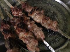 -烤肉小伙烤肉店