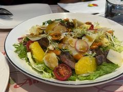 煎菲肋牛柳坚果沙拉-安妮意大利餐厅(丽都店)