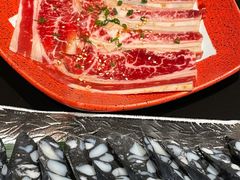 -山川小町·极番烧肉(新地假日广场店)