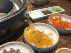 -明洞阿姨·韩式酱蟹烤肉·创意料理(三元桥店)