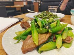 芥兰红腰豆炒牛肉-金翠河烧鹅粤式茶餐厅(龙湖三千集天街店)
