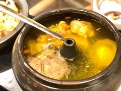 -云海肴·汽锅鸡·云南菜(天山百盛优客店)