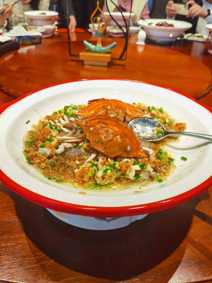 华膳楼(希尔顿店)-"服务态度是真不好,环境也不咋样,地也很脏.