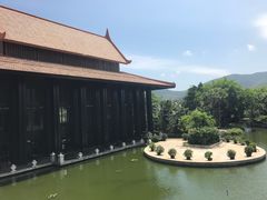 -三亚湾海居铂尔曼度假酒店