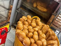 -Bánh Mì Huynh Hoa