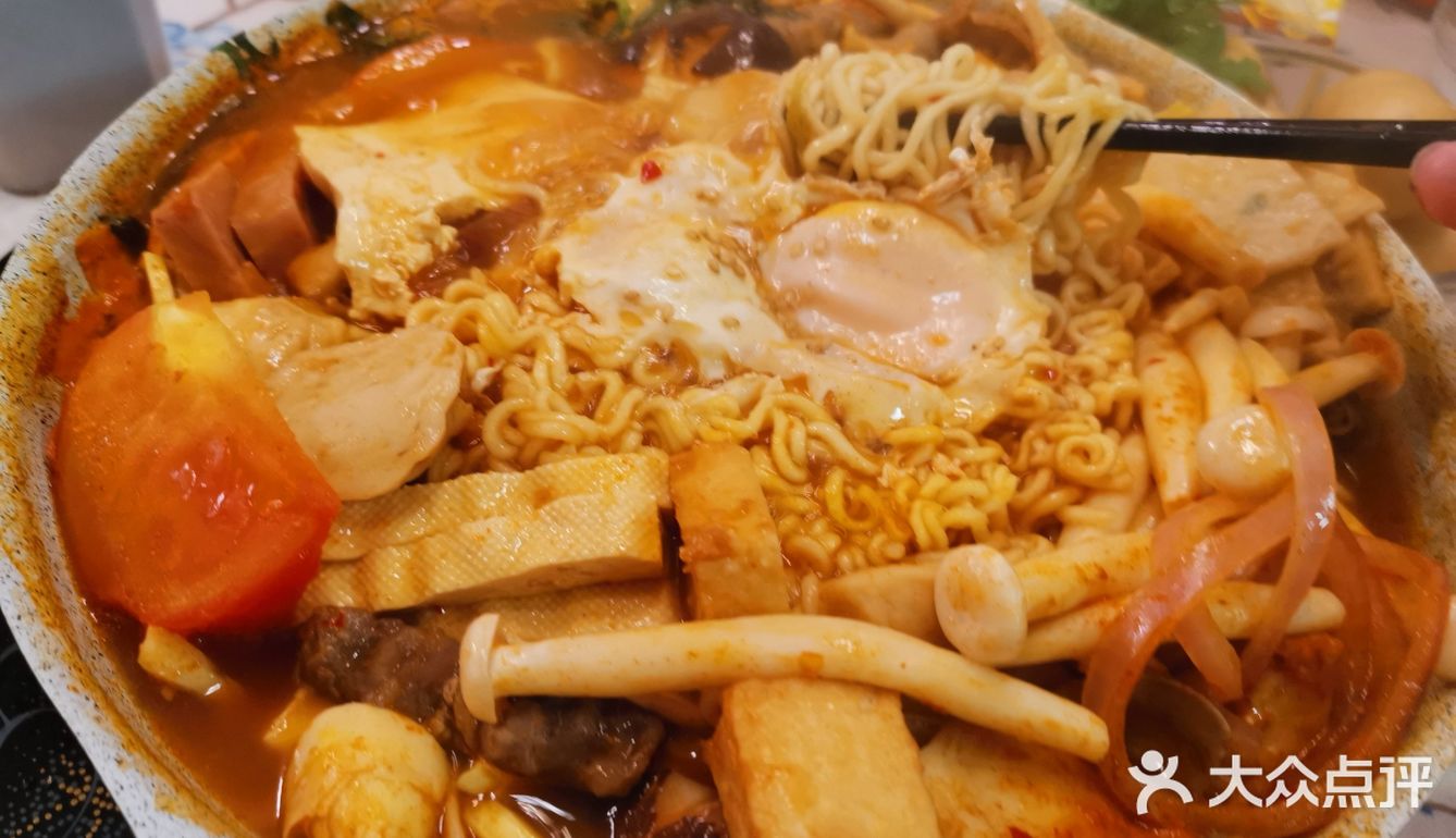 懒人食谱｜咕嘟咕嘟满满一锅部队火锅🥘