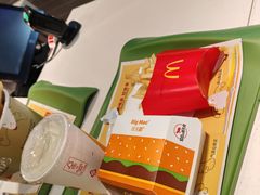 -麦当劳(轻轨曹杨路店)