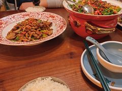 -钟掌勺忘不了地道湘菜(新天地假日广场店)