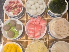 九宫格-咏江南·苏式火锅·苏州评弹(观前街店)