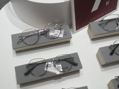 -博士眼镜集团石人工眼镜(虹口万泰店)