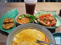 冬阴功海鲜米粉汤-长勺子东南亚(街道口店)