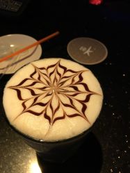 -北京七彩云南翡翠珠宝旗舰店(月坛店)