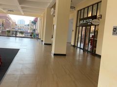 -王府井奥莱临潼小镇(临潼店)