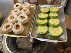 -围炉肉舍•炭烤活鳗•丹东海鲜烤肉(步行街店)