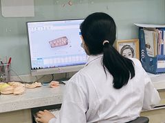 -极光口腔·矫正种植修复(锦江店)