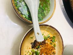 -菌子鲜汤野生菌锅