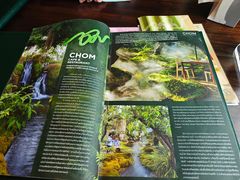 -Chom Cafe and Restaurant