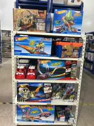 -逝水玩具折扣店