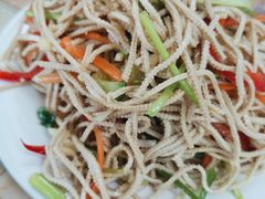 拌豆腐丝-王三姑牛肉饼