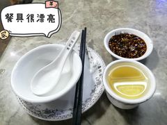 -四川小胡子海鲜(丁村万人海鲜广场店)