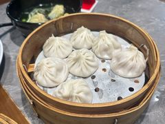 -莱莱小笼·乔艾