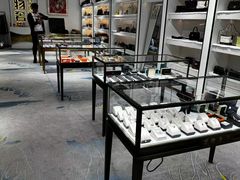 -万物奢潮中古奢侈品(青岛店)