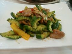 小黄瓜炒猪颈肉-黄埔华苑酒家(黄埔店)