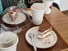 -有猫主题·治愈系猫咖(曾厝垵店)