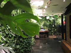 进店小走廊-绿茶餐厅(华联万柳店)