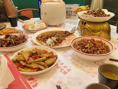 -堂瓦里·33年传统赣菜(第一街区店)