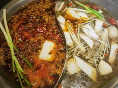 -沸炉重庆老火锅(军事博物馆店)