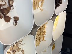 -蜀天上精专麻辣香锅(文定路店)
