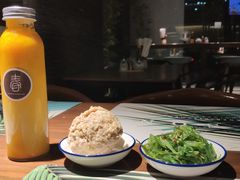 咸蛋黄狮子头-十面春风·江南面馆(崇宁路店)