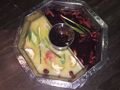 佬土鸳鸯锅-佬土鹅肠火锅(解放路店)