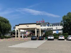 -平望服务区·停车场