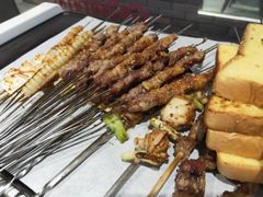 -马路边上·小海鲜烧烤(八一路店)