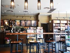 大堂-星巴克(青岛大拇指广场分店)