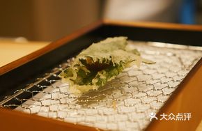 Sea Urchin Roll
