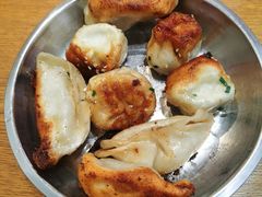 -黄阿姨锅贴大王(万航渡路店)