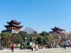 -巴陵广场