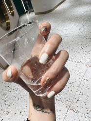 -悦指间美甲美睫